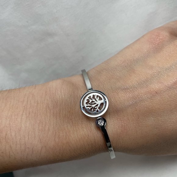 Tree of life cuff bracelet. Sterling silver. Brand new - Picture 3 of 3